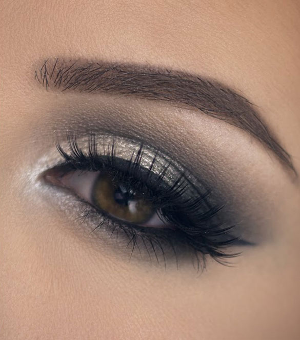 dark-brown-or-black-deep-eye-shadow-to-make-smoke-eye-shadow