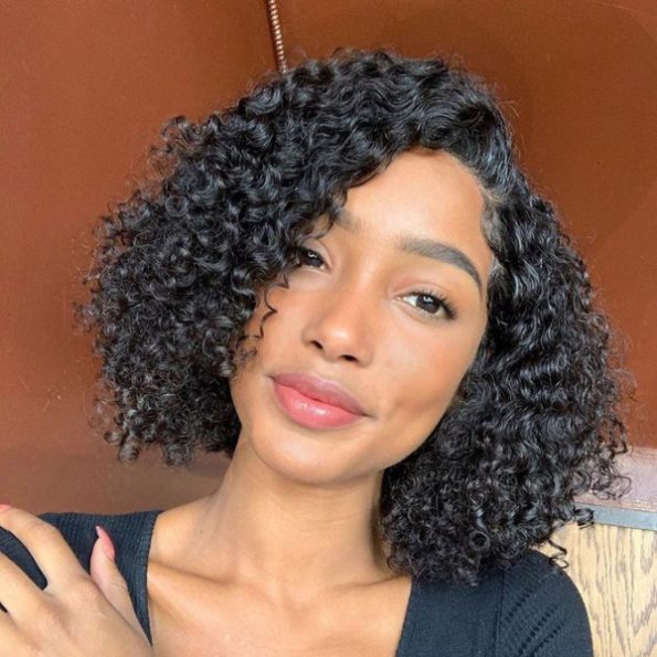 short curly wig